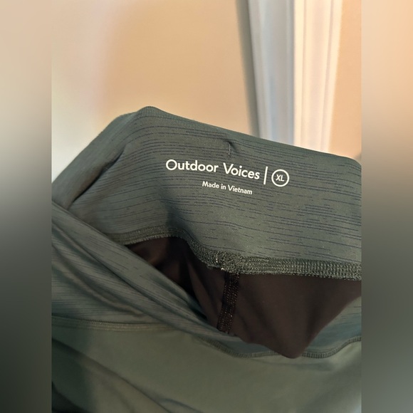 Outdoor Voices the exercise 3 inch skort size XL - Picture 4 of 4